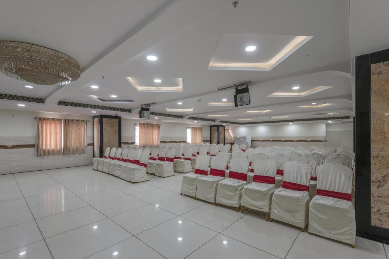 Hotel Collection O 5302 Bhadra Grand