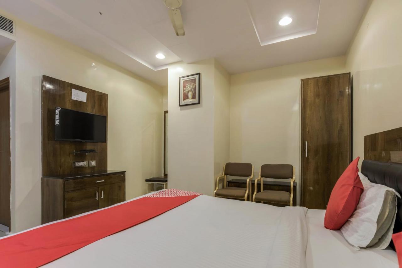 Collection O 5302 Bhadra Grand Hotel